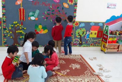 Trường mầm non Mỹ Tiến tổ chức cho trẻ hoạt động trải nghiệm ngày Tết cổ truyền.